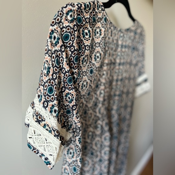 Boho Patterned Relaxed Fit Dress - Picture 4 of 5